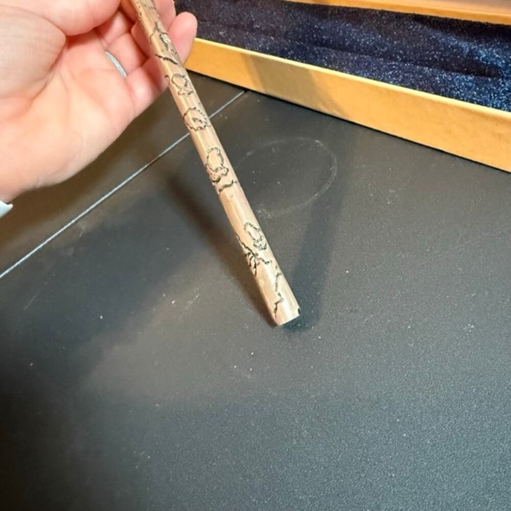 Harry Potter Luna Lovegood Wand with Box Replica Movie Prop Collectible - Picture 3 of 7